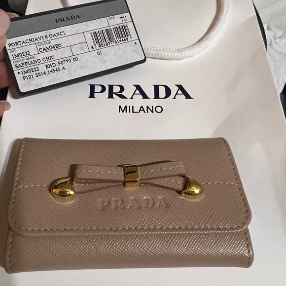 Prada Soffiano chic cammeo color keychain - Picture 1 of 3